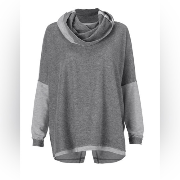 CAbi Tops - Cabi ATC Cowl Oversized